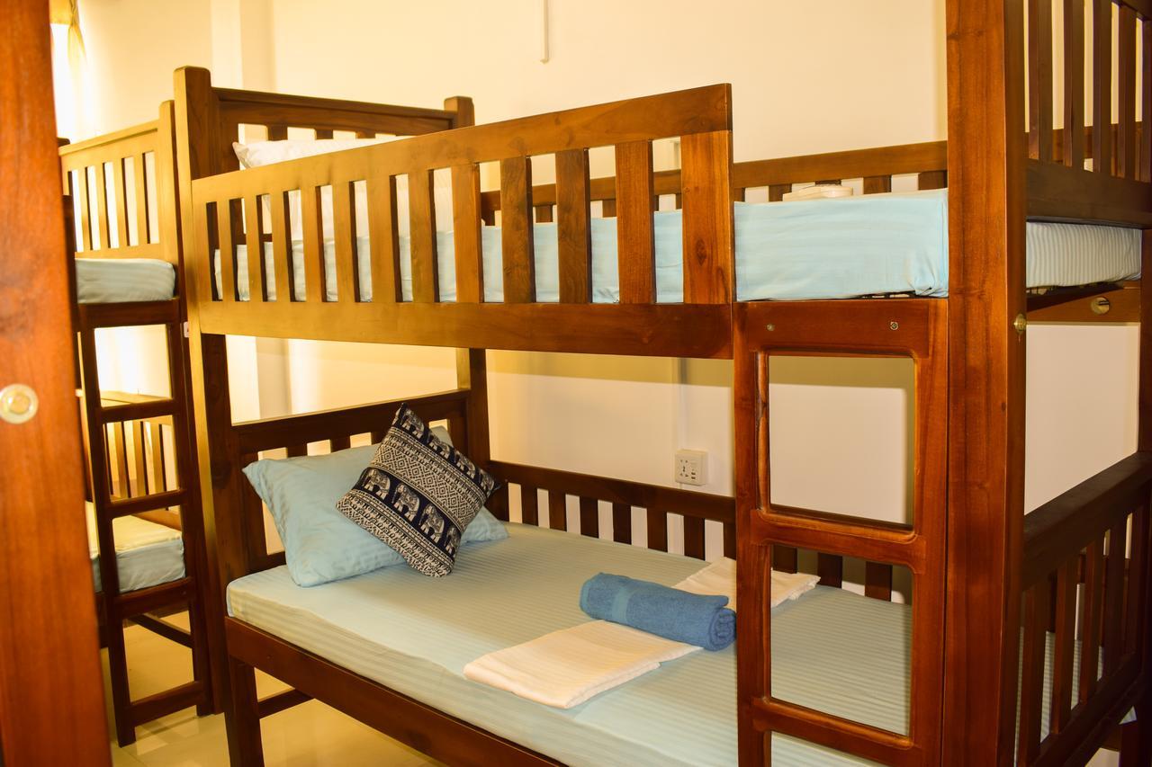 Port View Hostel Colombo Buitenkant foto