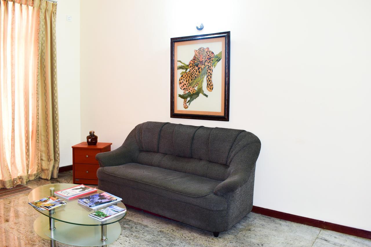 Port View Hostel Colombo Buitenkant foto